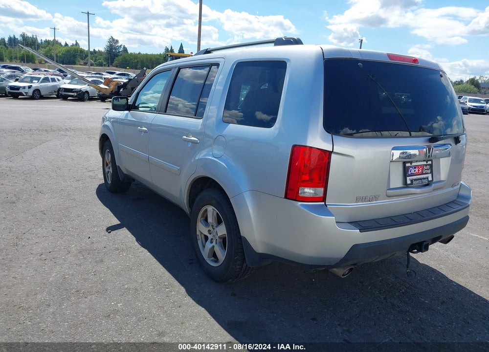2011 HONDA PILOT EX-L VIN: 5FNYF4H51BB061824