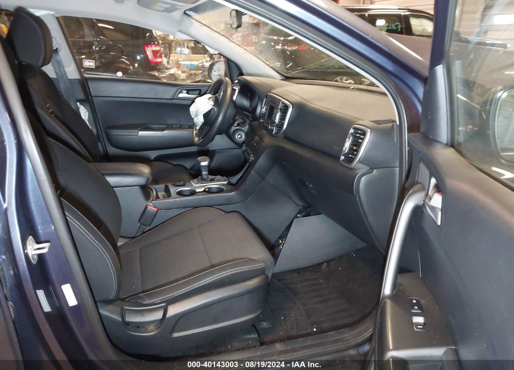2018 KIA SPORTAGE LX VIN: KNDPM3AC4J7370812
