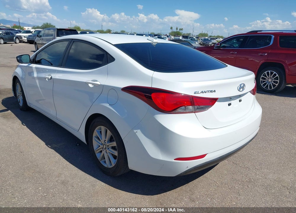 2016 HYUNDAI ELANTRA SE VIN: 5NPDH4AE9GH713858