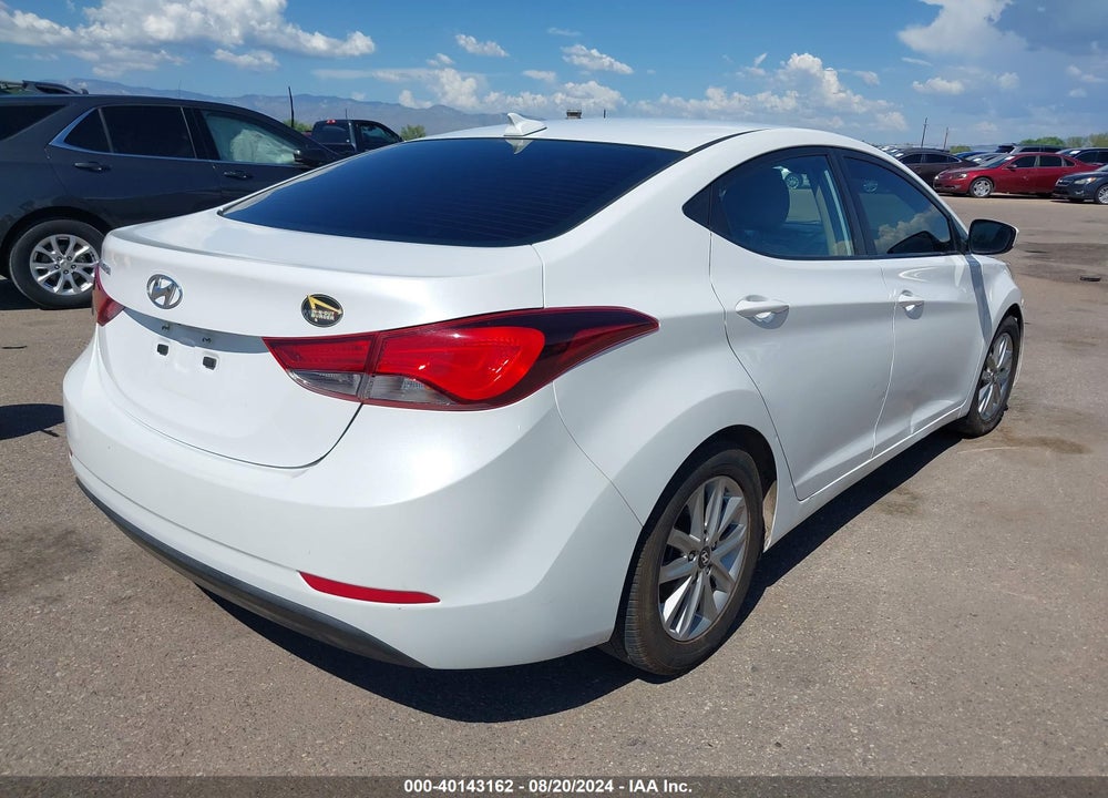 2016 HYUNDAI ELANTRA SE VIN: 5NPDH4AE9GH713858