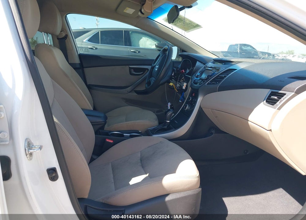 2016 HYUNDAI ELANTRA SE VIN: 5NPDH4AE9GH713858
