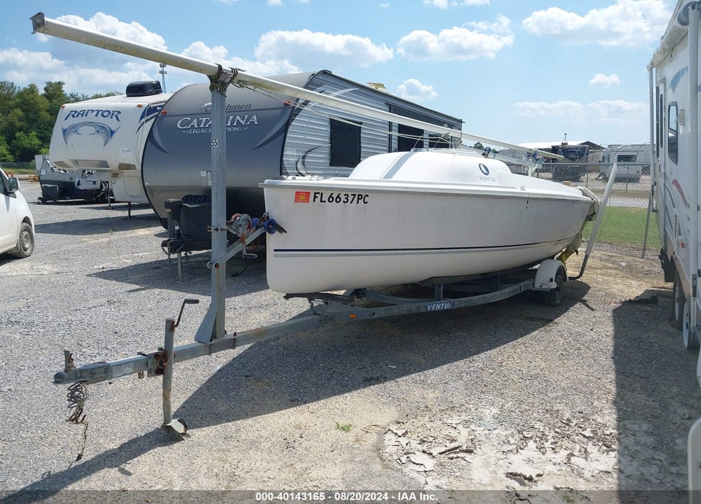 2003 HUNTER MODEL 216 VIN: HUN22132E303