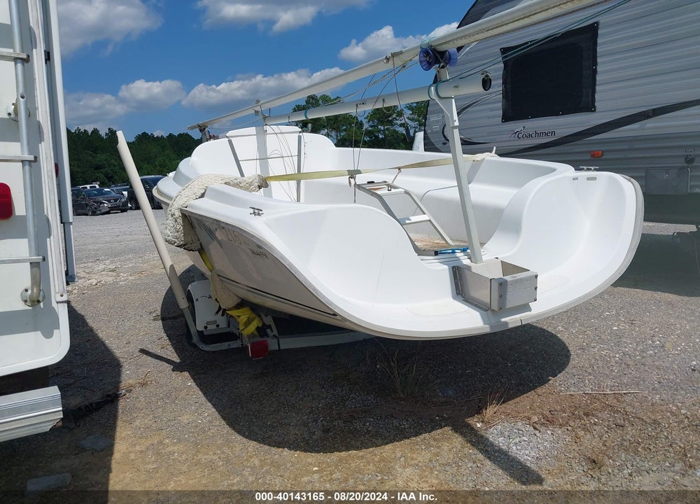 2003 HUNTER MODEL 216 VIN: HUN22132E303