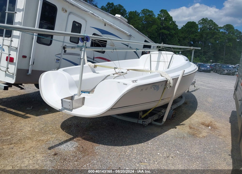 2003 HUNTER MODEL 216 VIN: HUN22132E303