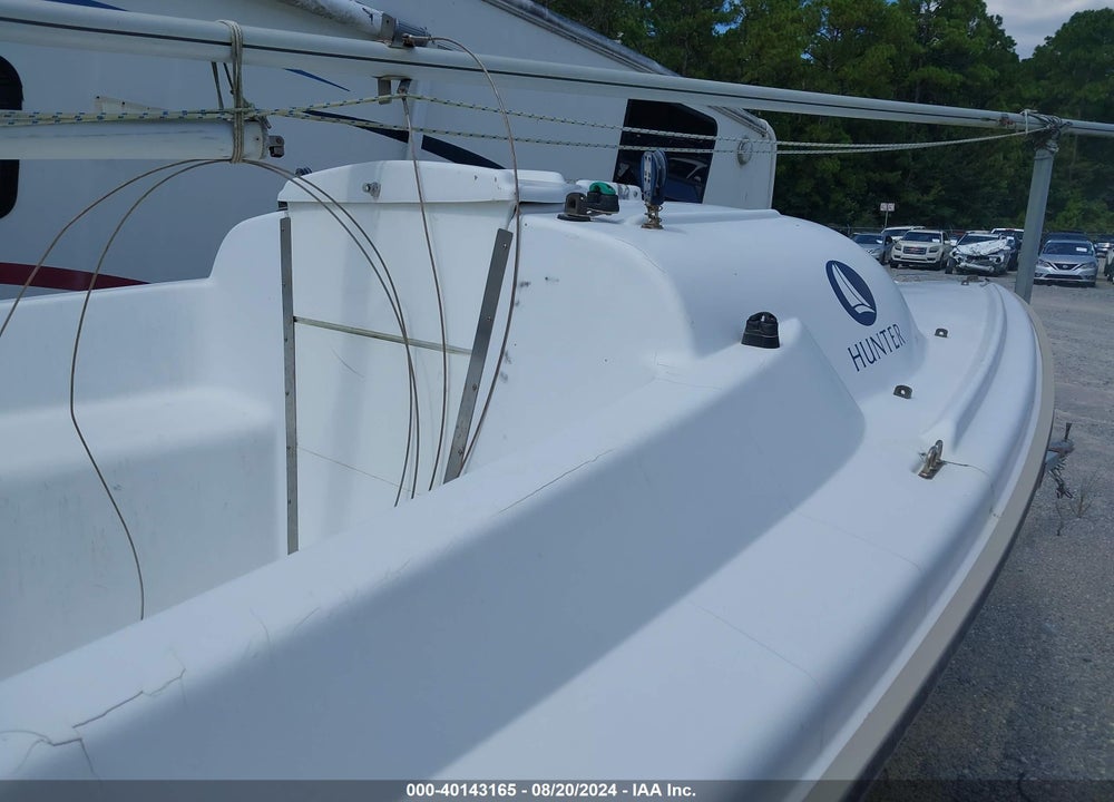 2003 HUNTER MODEL 216 VIN: HUN22132E303