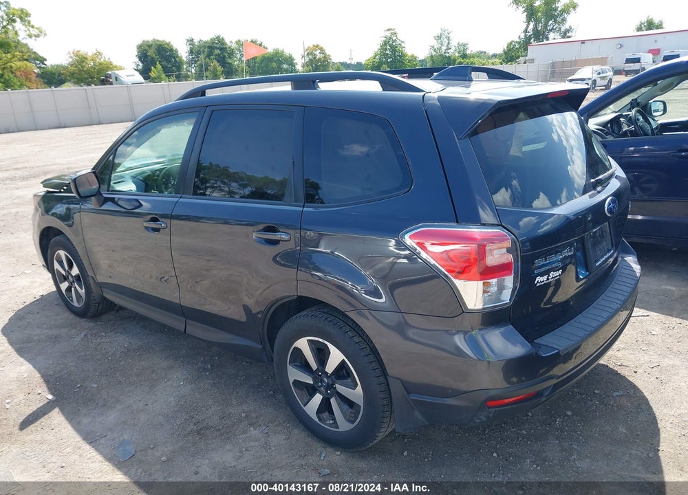 2018 SUBARU FORESTER 2.5I PREMIUM VIN: JF2SJAGC6JH427618