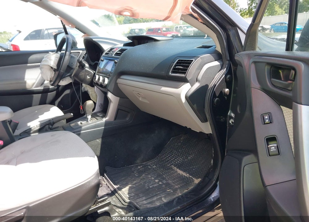 2018 SUBARU FORESTER 2.5I PREMIUM VIN: JF2SJAGC6JH427618