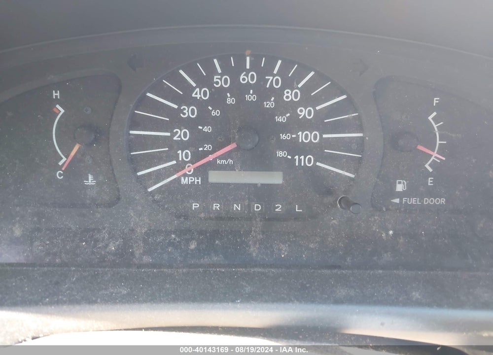 1999 TOYOTA SIENNA CE VIN: 4T3ZF19CXXU121715