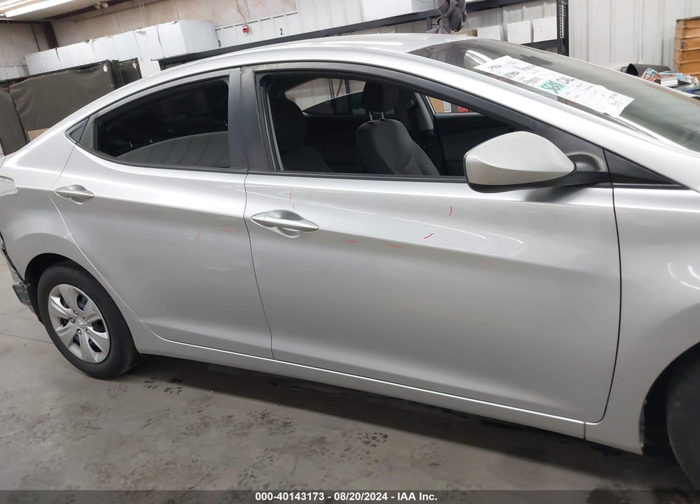 2016 HYUNDAI ELANTRA SE VIN: 5NPDH4AEXGH716171
