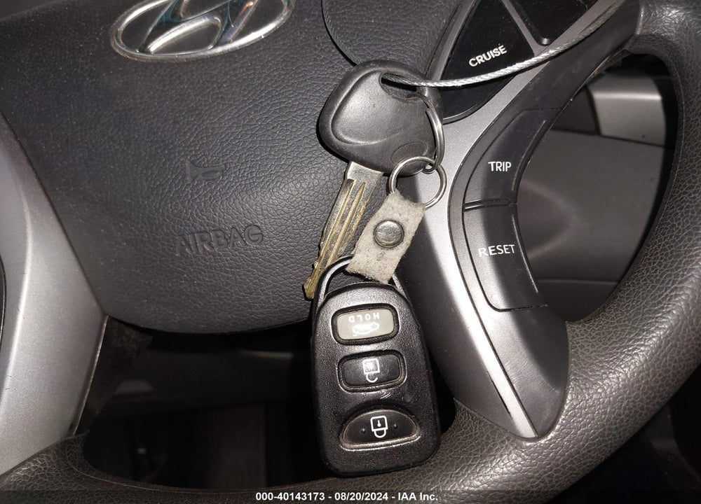 2016 HYUNDAI ELANTRA SE VIN: 5NPDH4AEXGH716171