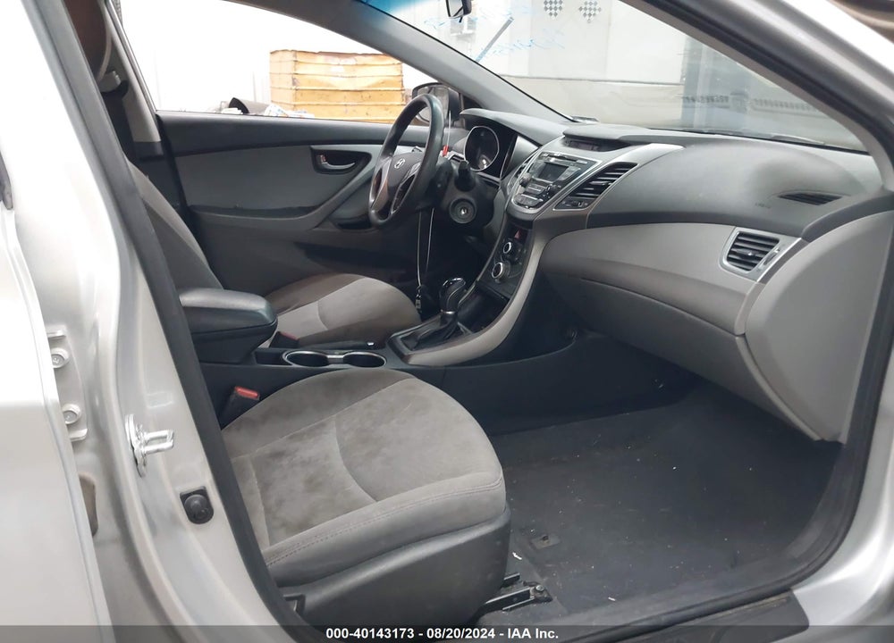 2016 HYUNDAI ELANTRA SE VIN: 5NPDH4AEXGH716171