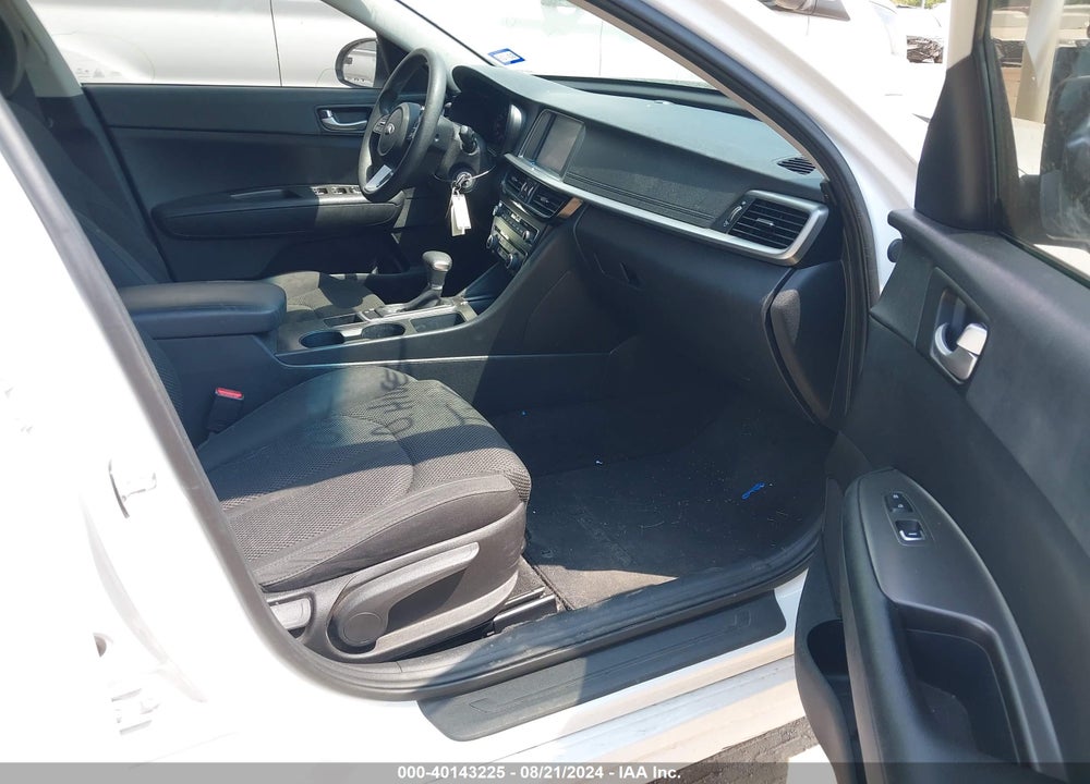 2019 KIA OPTIMA LX VIN: 5XXGT4L36KG373676