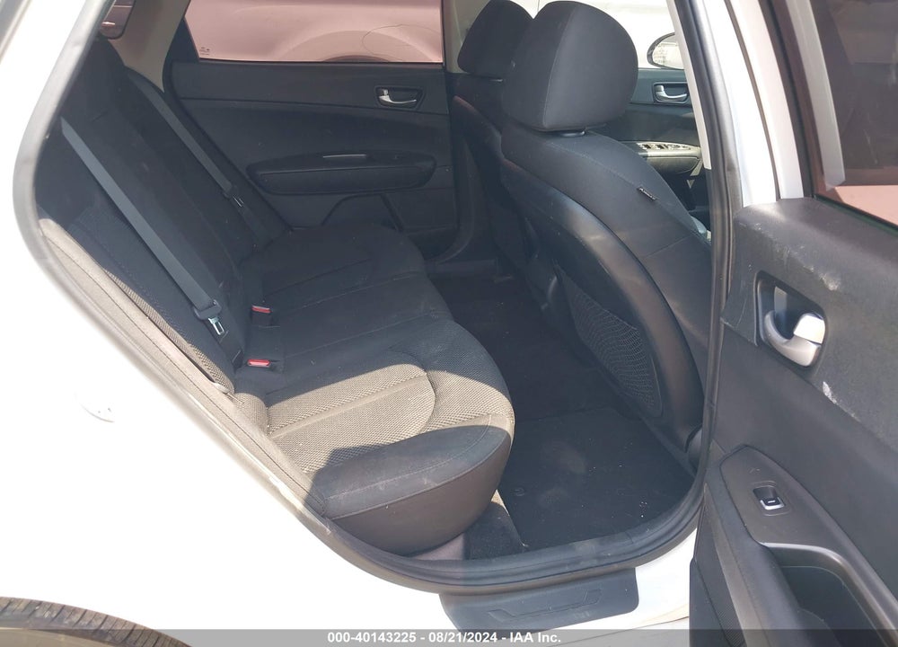 2019 KIA OPTIMA LX VIN: 5XXGT4L36KG373676