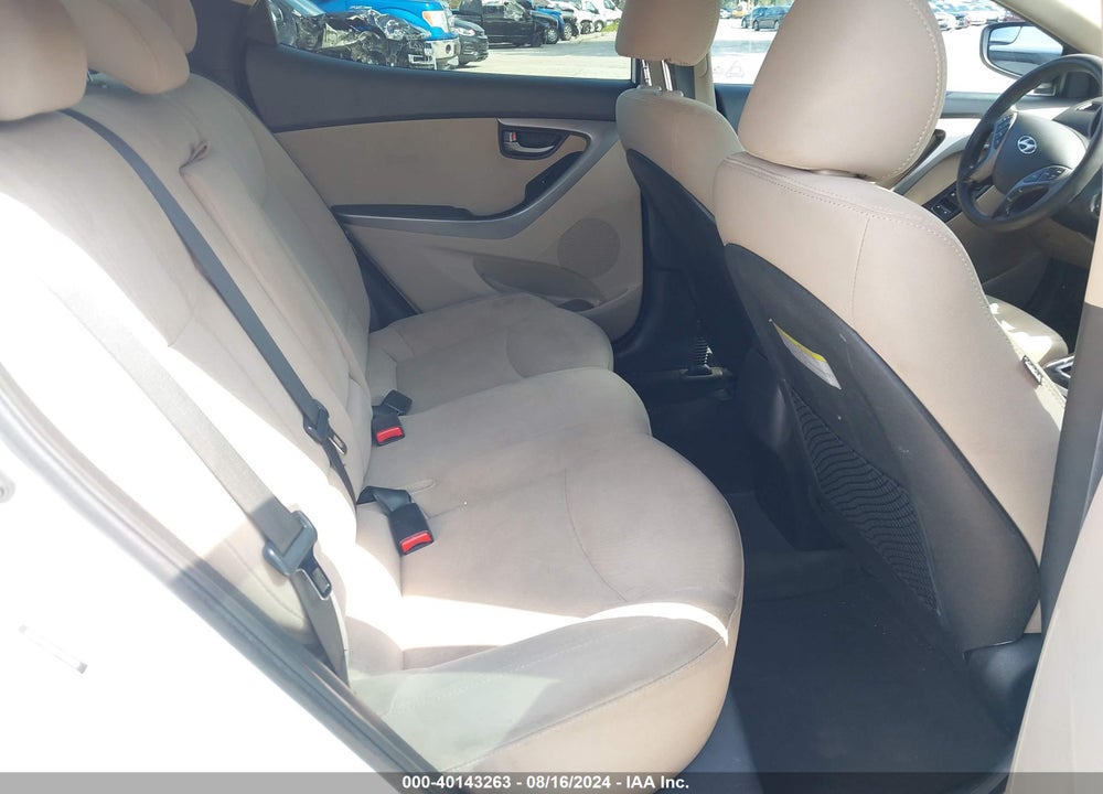 2016 HYUNDAI ELANTRA SE VIN: 5NPDH4AE9GH655539
