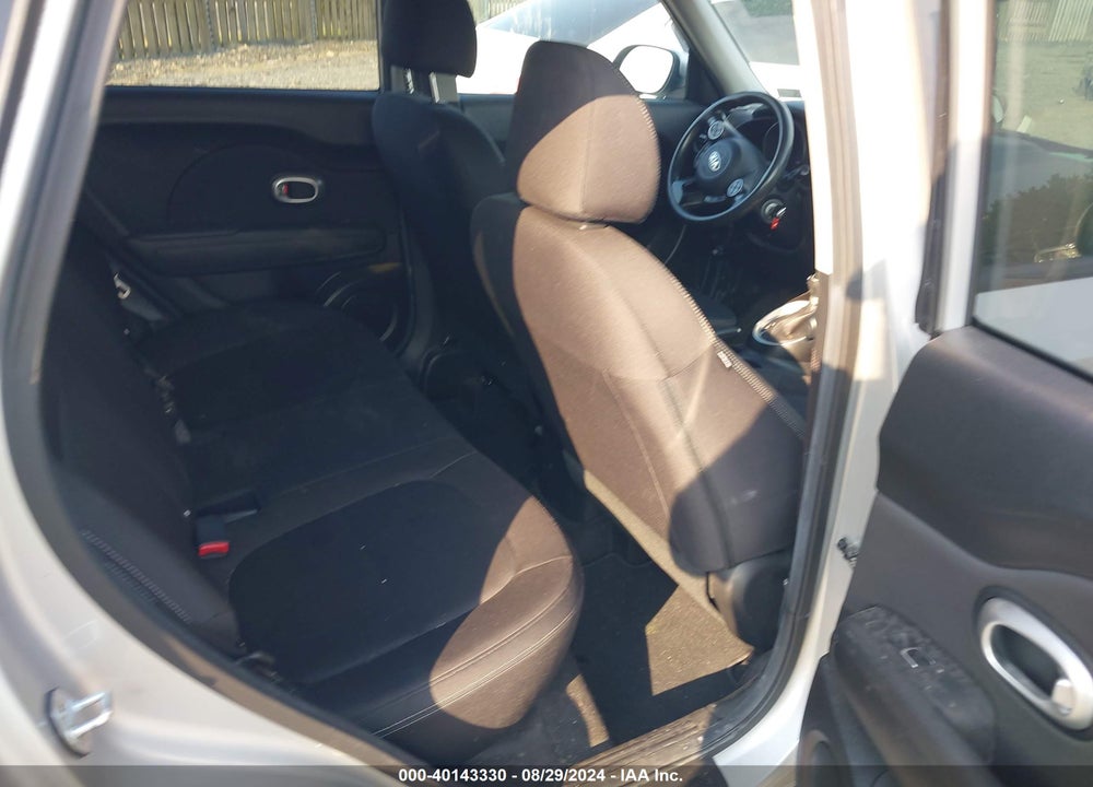 2018 KIA SOUL VIN: KNDJN2A26J7504658