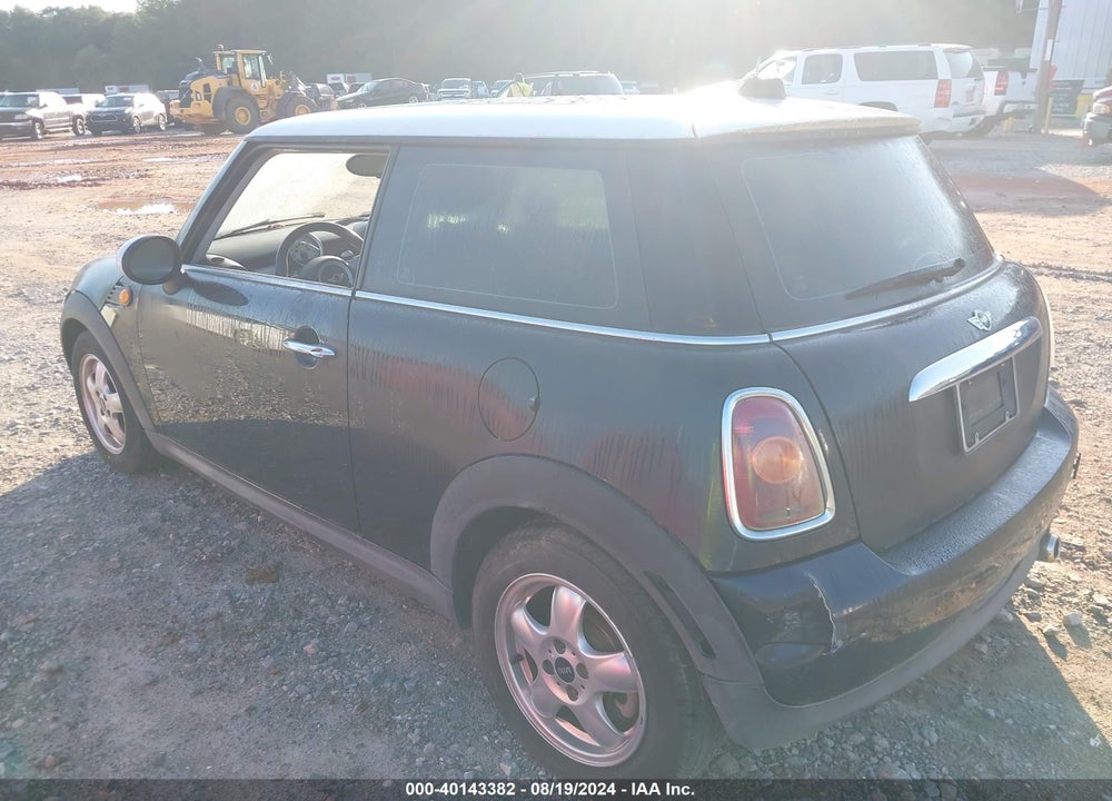 2007 MINI COOPER VIN: WMWMF33587TT55271