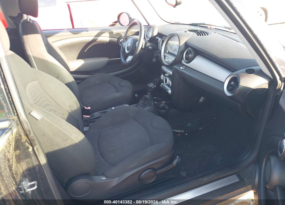 2007 MINI COOPER VIN: WMWMF33587TT55271