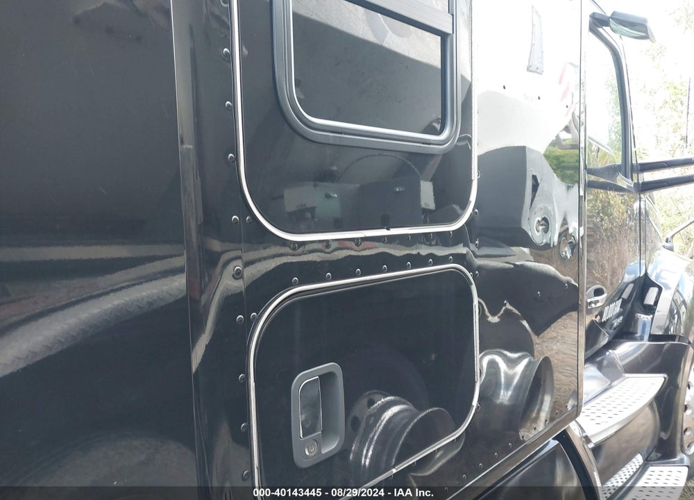 2019 KENWORTH T680 VIN: 1XKYDP9X1KJ266760