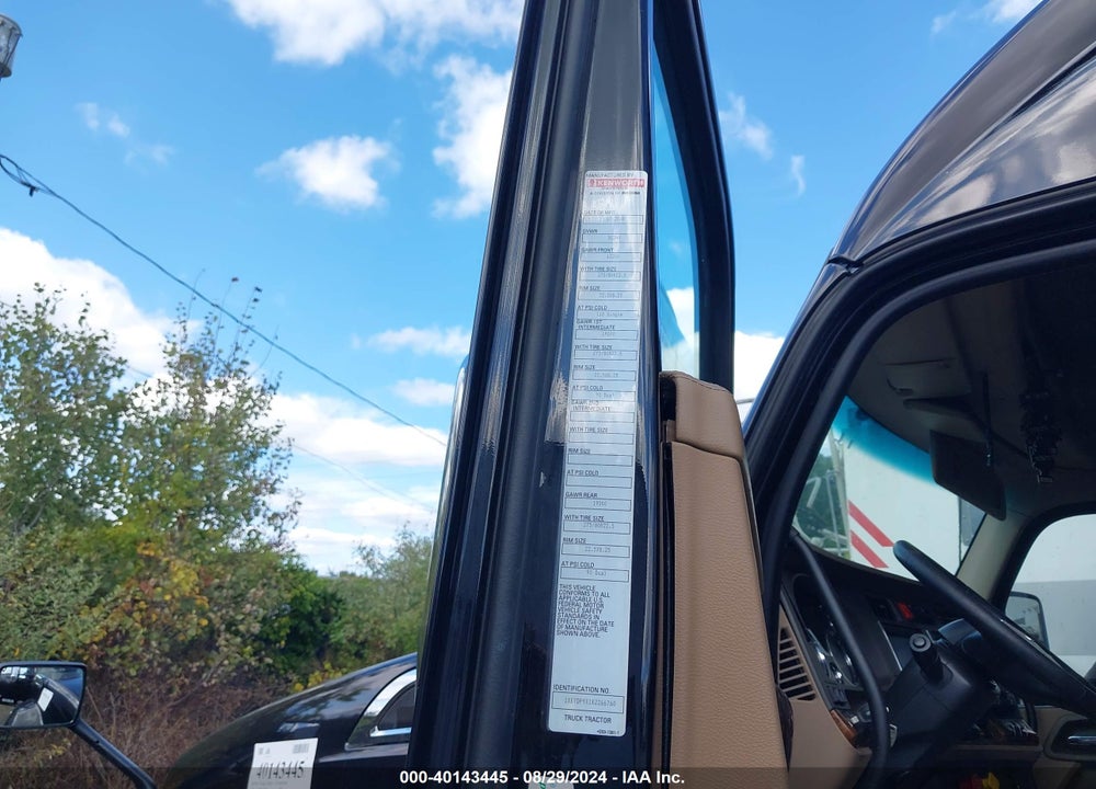 2019 KENWORTH T680 VIN: 1XKYDP9X1KJ266760