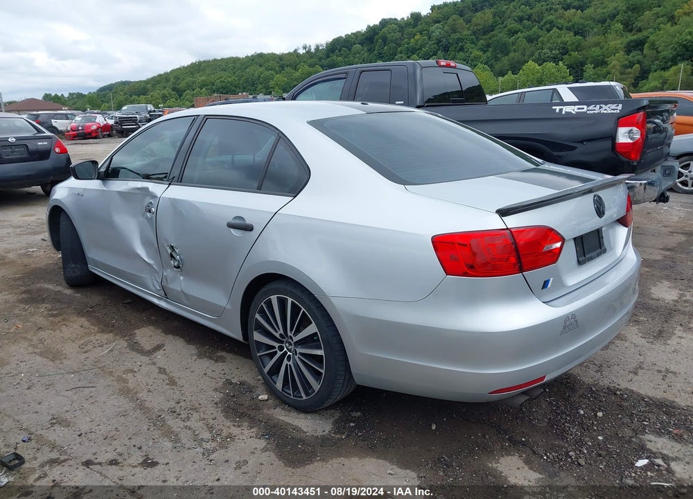 2014 VOLKSWAGEN JETTA 2.0L S VIN: 3VW2K7AJ0EM257275