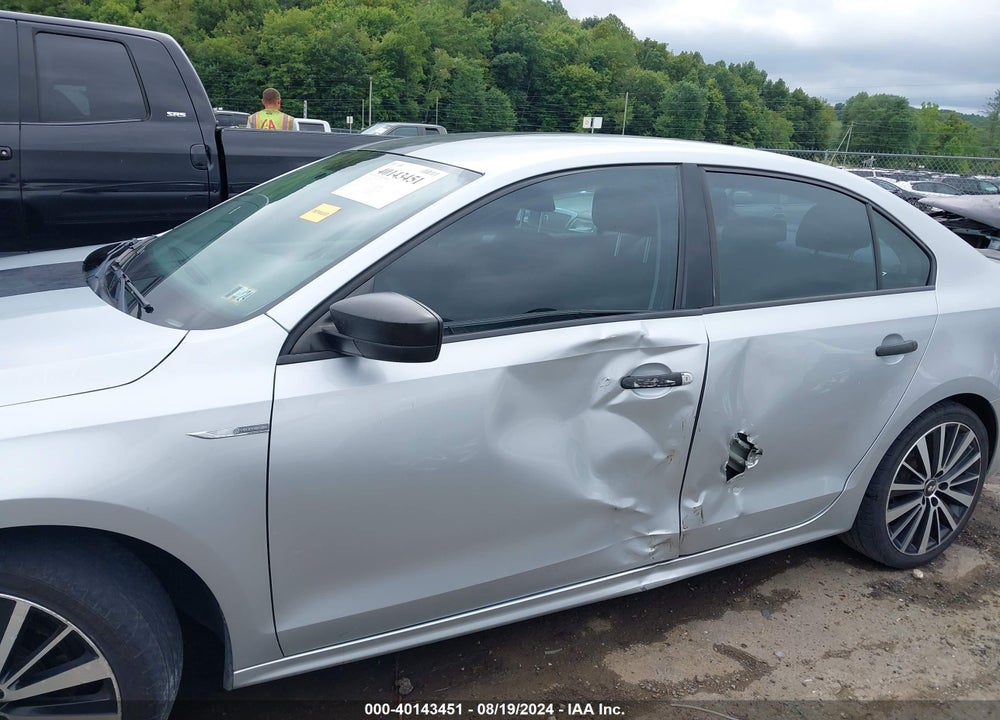2014 VOLKSWAGEN JETTA 2.0L S VIN: 3VW2K7AJ0EM257275