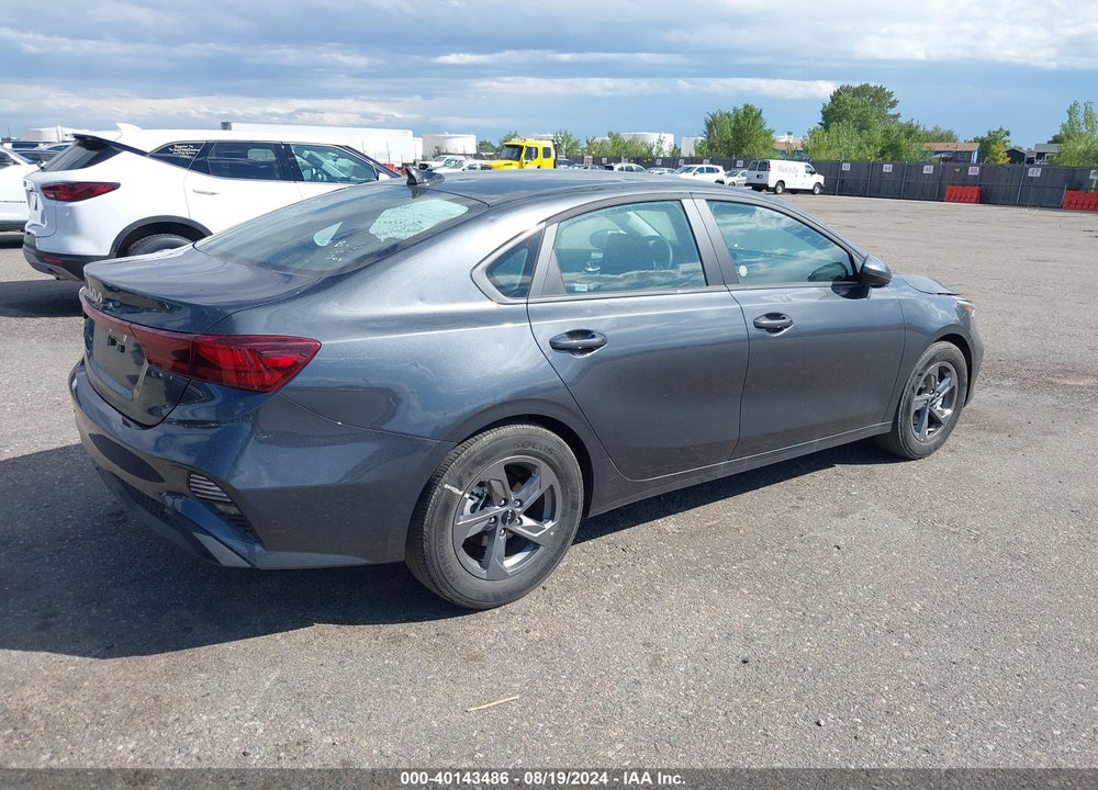 2024 KIA FORTE LXS VIN: 3KPF24AD3RE768198