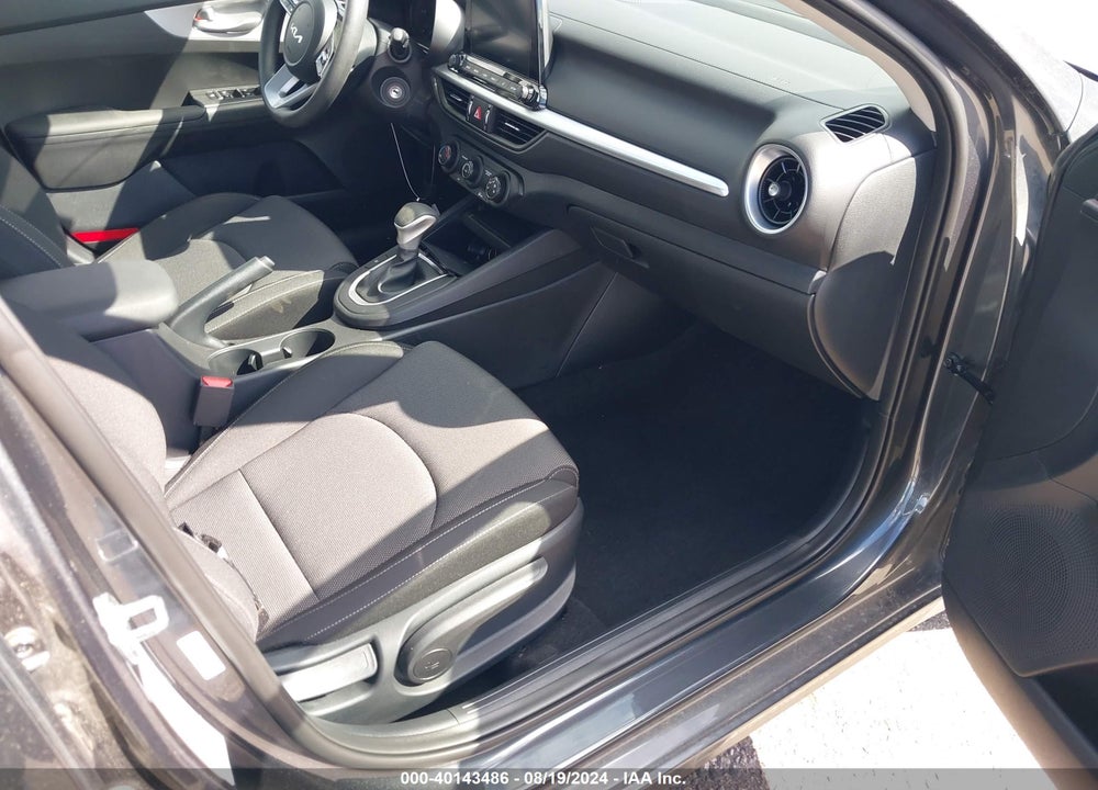2024 KIA FORTE LXS VIN: 3KPF24AD3RE768198