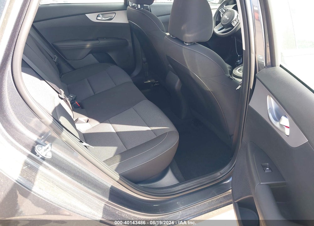 2024 KIA FORTE LXS VIN: 3KPF24AD3RE768198
