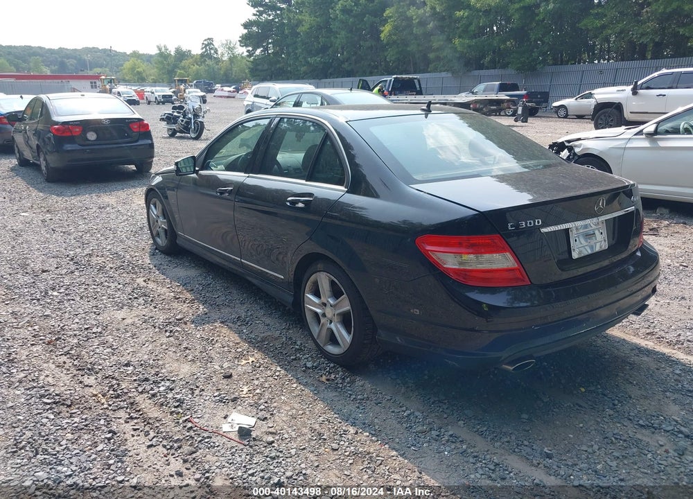 2011 MERCEDES-BENZ C 300 LUXURY 4MATIC/SPORT 4MATIC VIN: WDDGF8BB3BR166303