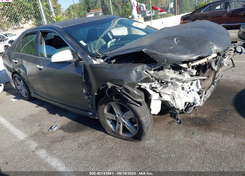 2014 TOYOTA CAMRY SE VIN: 4T1BF1FK0EU442875