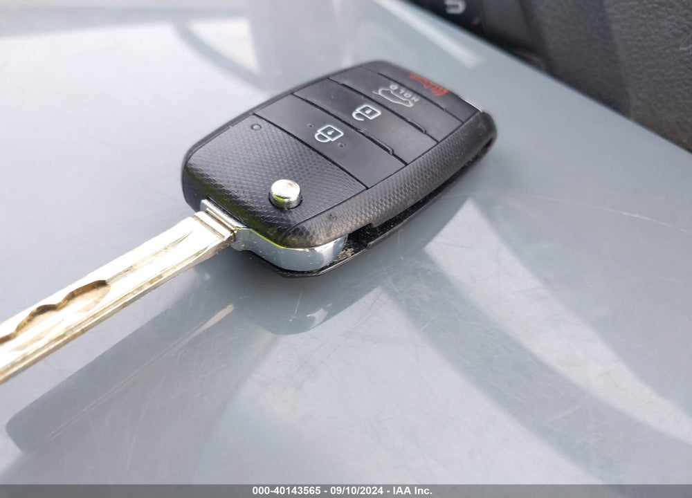 2015 KIA SOUL VIN: KNDJN2A20F7816935