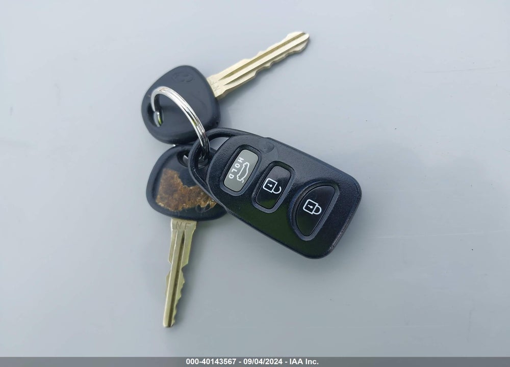 2009 HYUNDAI SONATA VIN: 5NPET46C39H435911