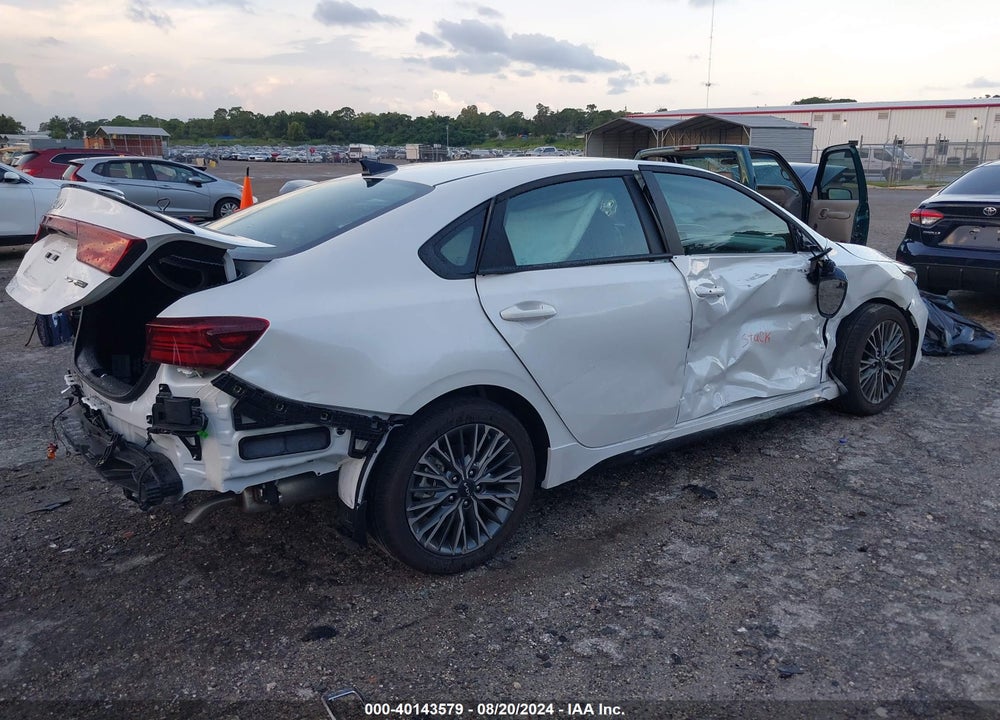 2024 KIA FORTE GT LINE VIN: 3KPF54AD8RE775817