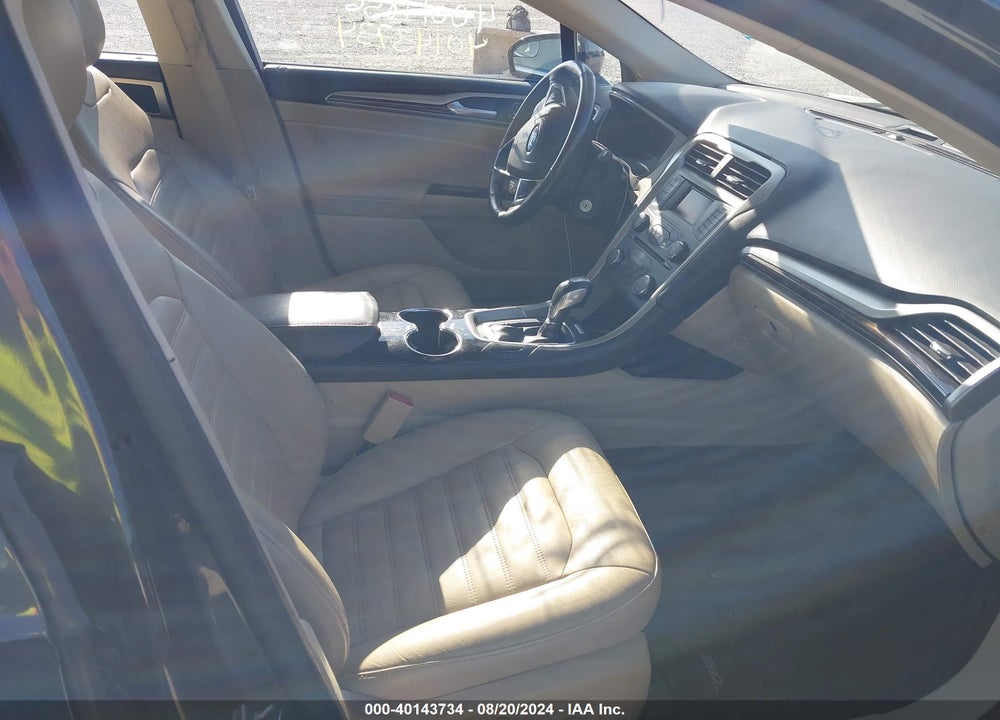 2015 FORD FUSION SE VIN: 3FA6P0HD9FR243110