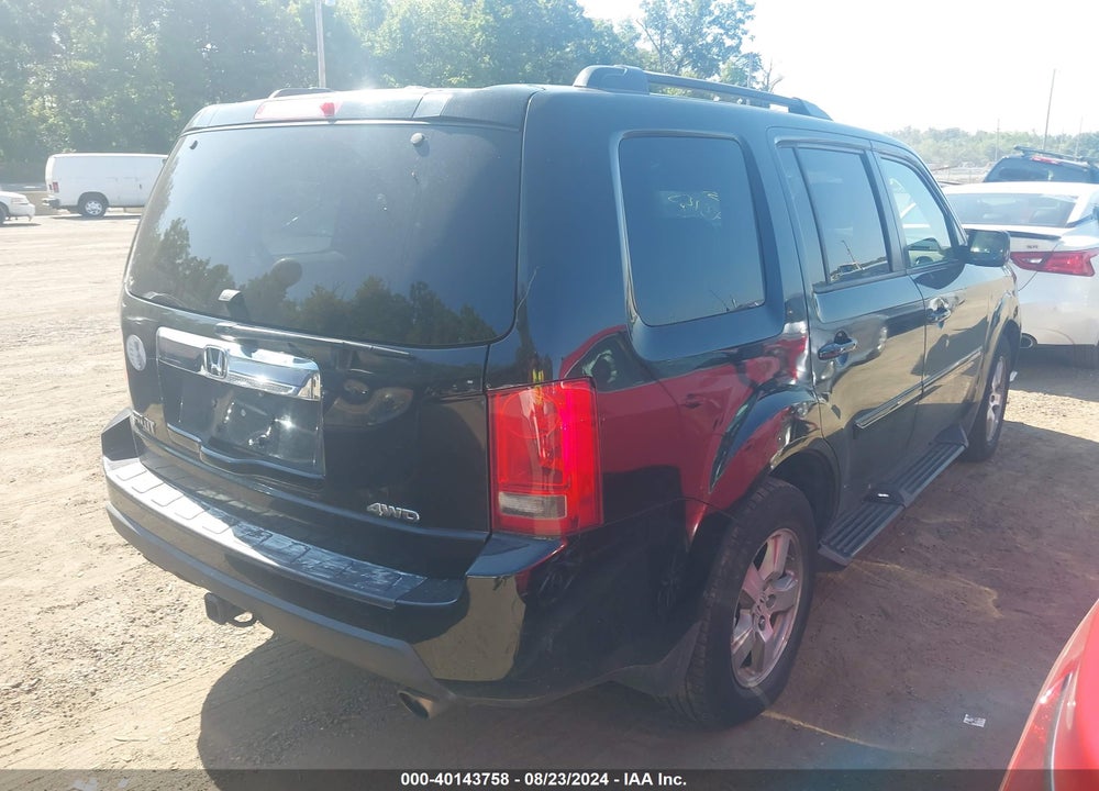 2011 HONDA PILOT EX-L VIN: 5FNYF4H78BB018972