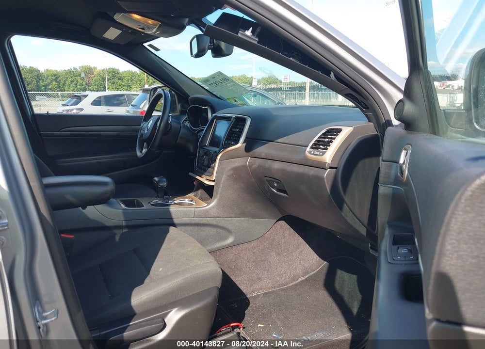 2015 JEEP GRAND CHEROKEE LAREDO VIN: 1C4RJFAG8FC184081