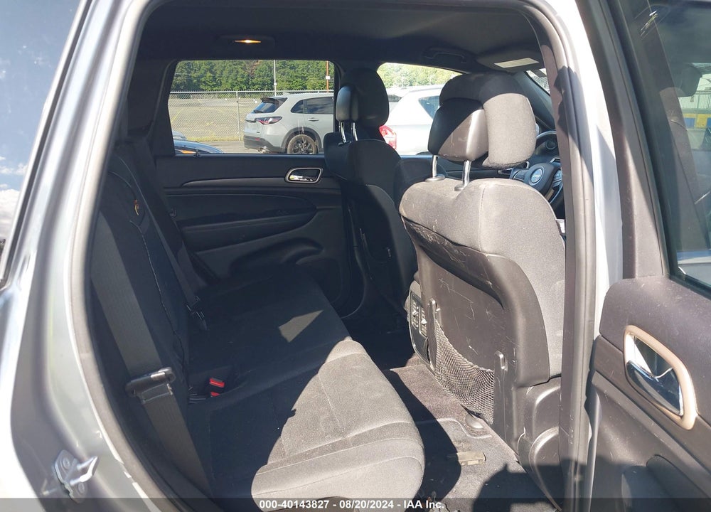 2015 JEEP GRAND CHEROKEE LAREDO VIN: 1C4RJFAG8FC184081