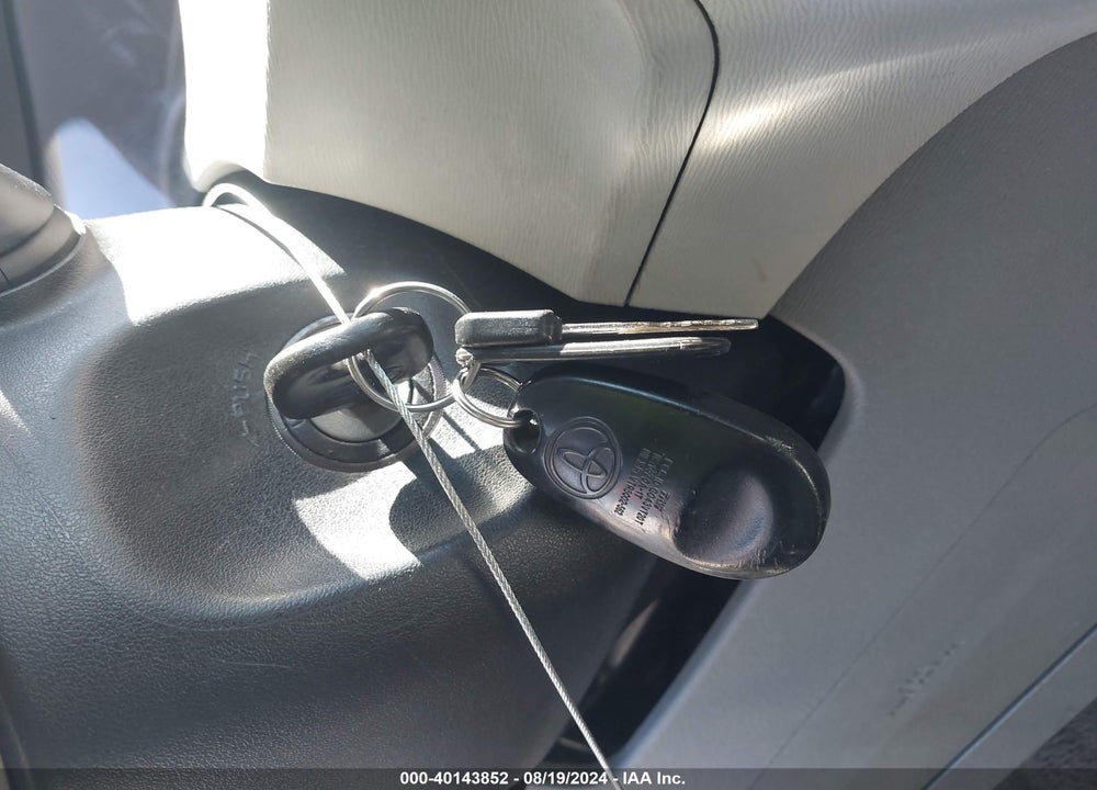 2011 TOYOTA SIENNA LE V6 VIN: 5TDKK3DC5BS084132
