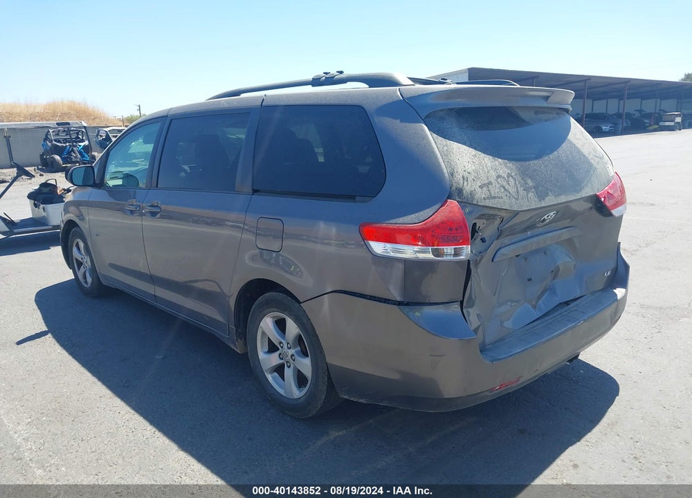 2011 TOYOTA SIENNA LE V6 VIN: 5TDKK3DC5BS084132