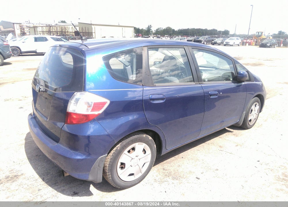 2013 HONDA FIT VIN: JHMGE8H34DC061531