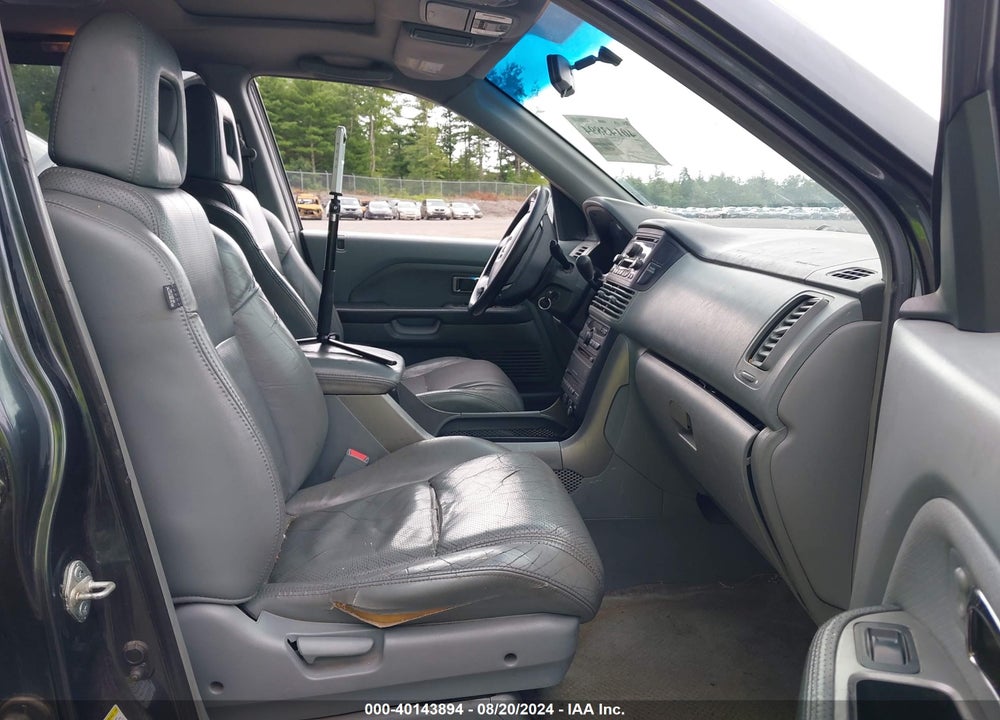 2005 HONDA PILOT EX-L VIN: 5FNYF18615B031329