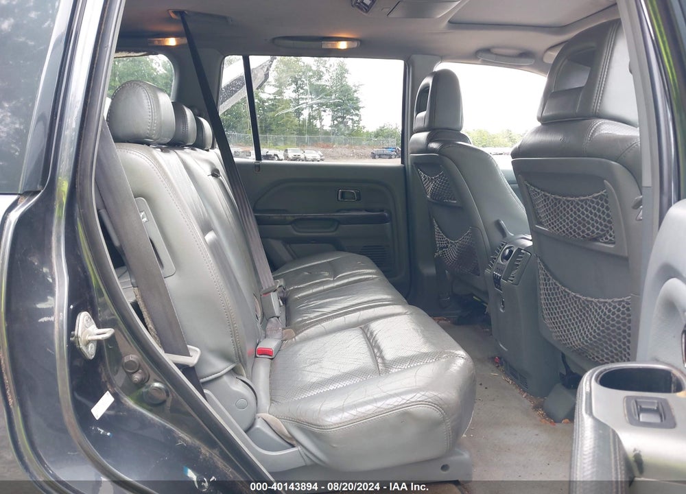 2005 HONDA PILOT EX-L VIN: 5FNYF18615B031329