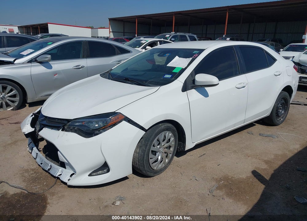 2018 TOYOTA COROLLA LE VIN: 5YFBURHE1JP819480