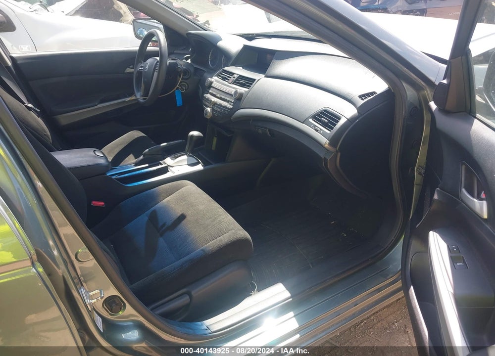 2010 HONDA ACCORD 2.4 EX VIN: 1HGCP2F77AA091578