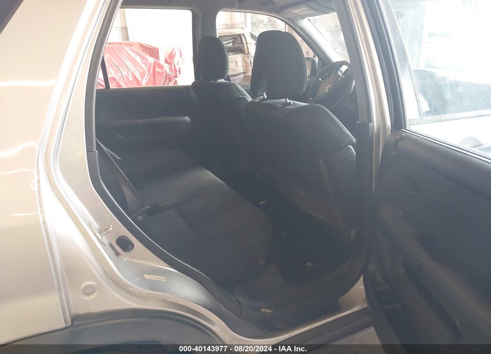 2005 HONDA CR-V LX VIN: JHLRD78565C013526