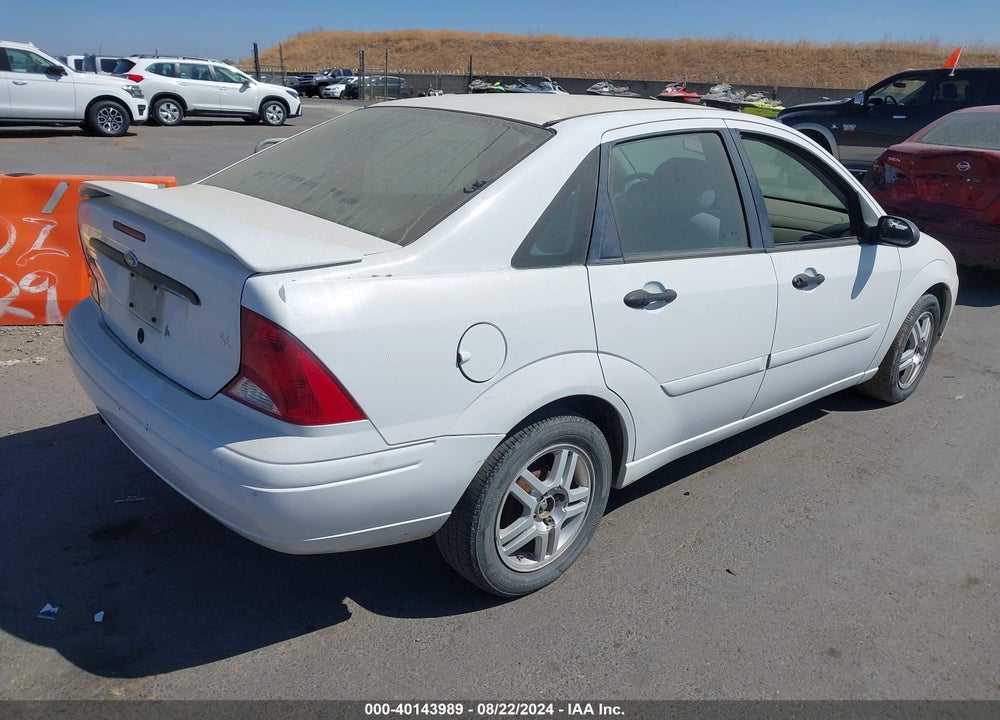 2000 FORD FOCUS SE VIN: 1FAFP343XYW405907