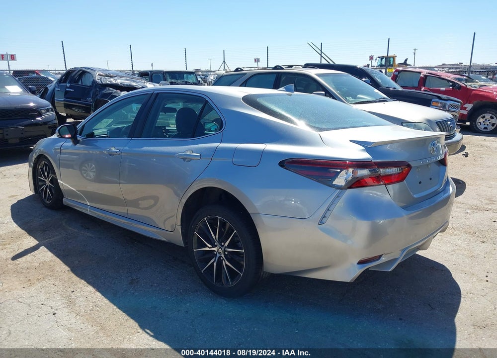 2022 TOYOTA CAMRY SE VIN: 4T1G11AK3NU705646