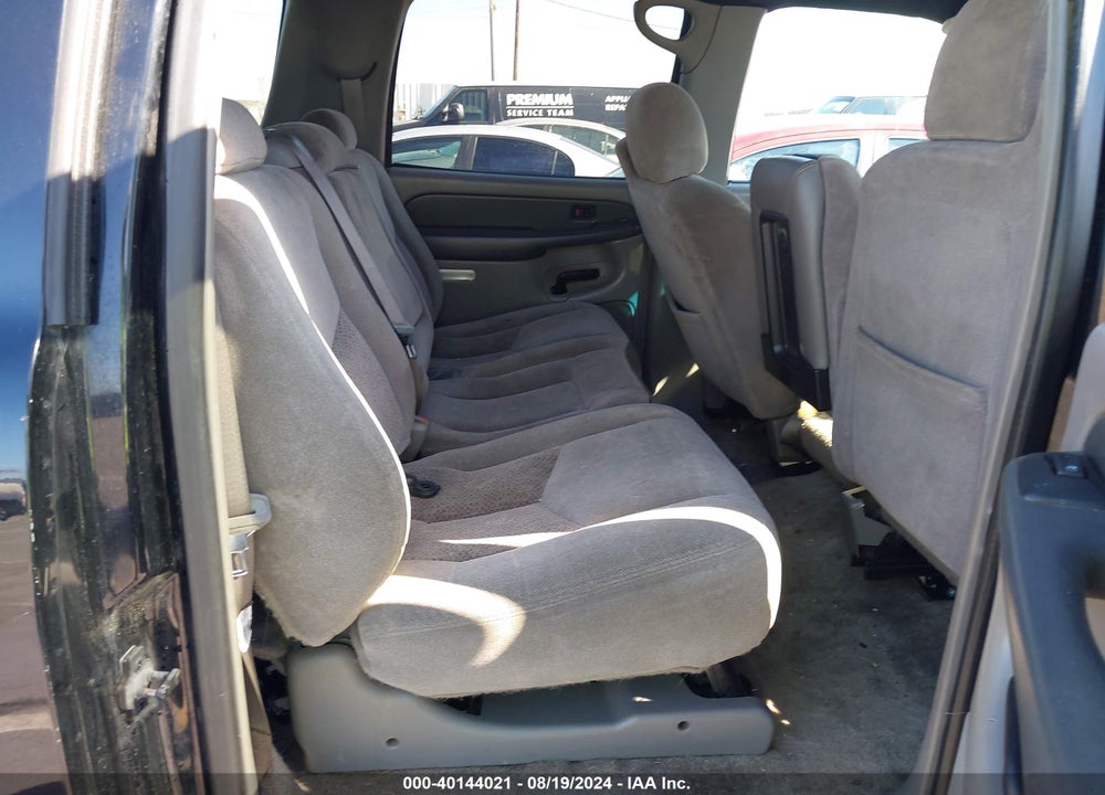 2003 CHEVROLET SUBURBAN 1500 LS VIN: 3GNEC16T73G205892