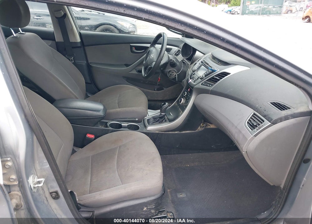 2016 HYUNDAI ELANTRA SE VIN: 5NPDH4AE9GH654326
