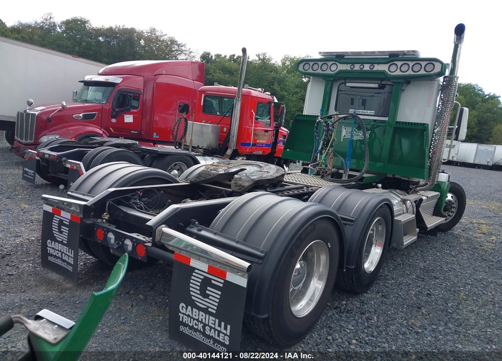 2024 KENWORTH T880 VIN: 1XKZD49X1RJ364863